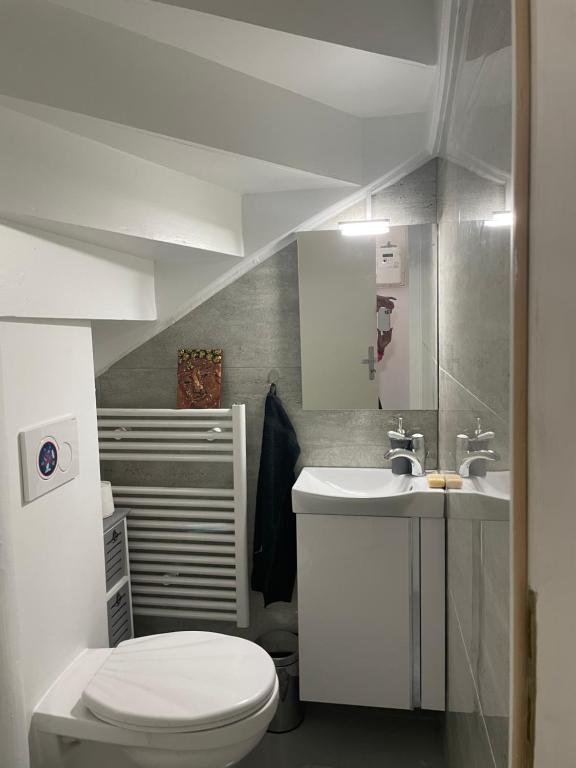 La Maison Bleue room 2