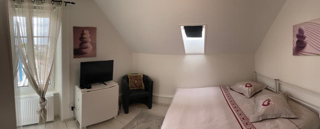 La Maison Bleue room 4
